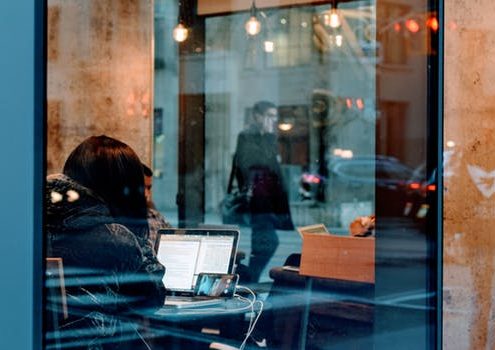 5 Reasons Financial Advisors Should Use Video Calls for Client Meetings